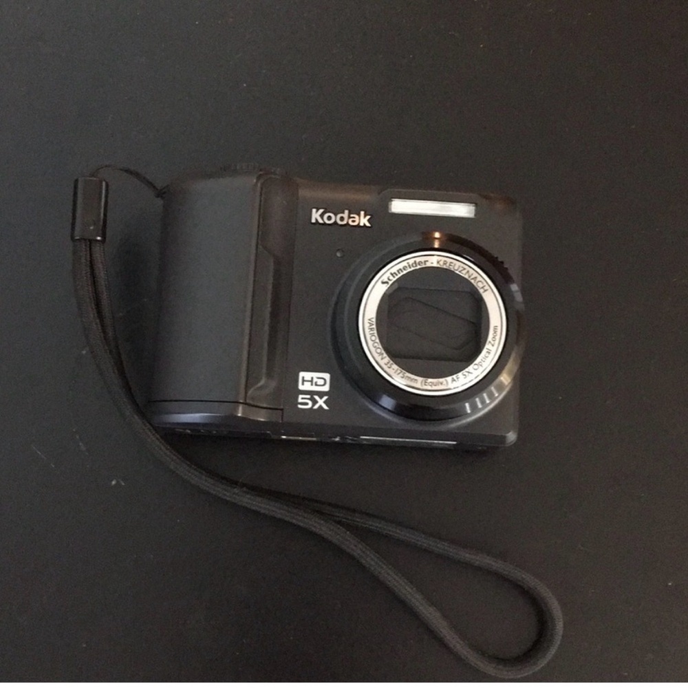 Kodak Black HD Digital Camera with 5X Zoom